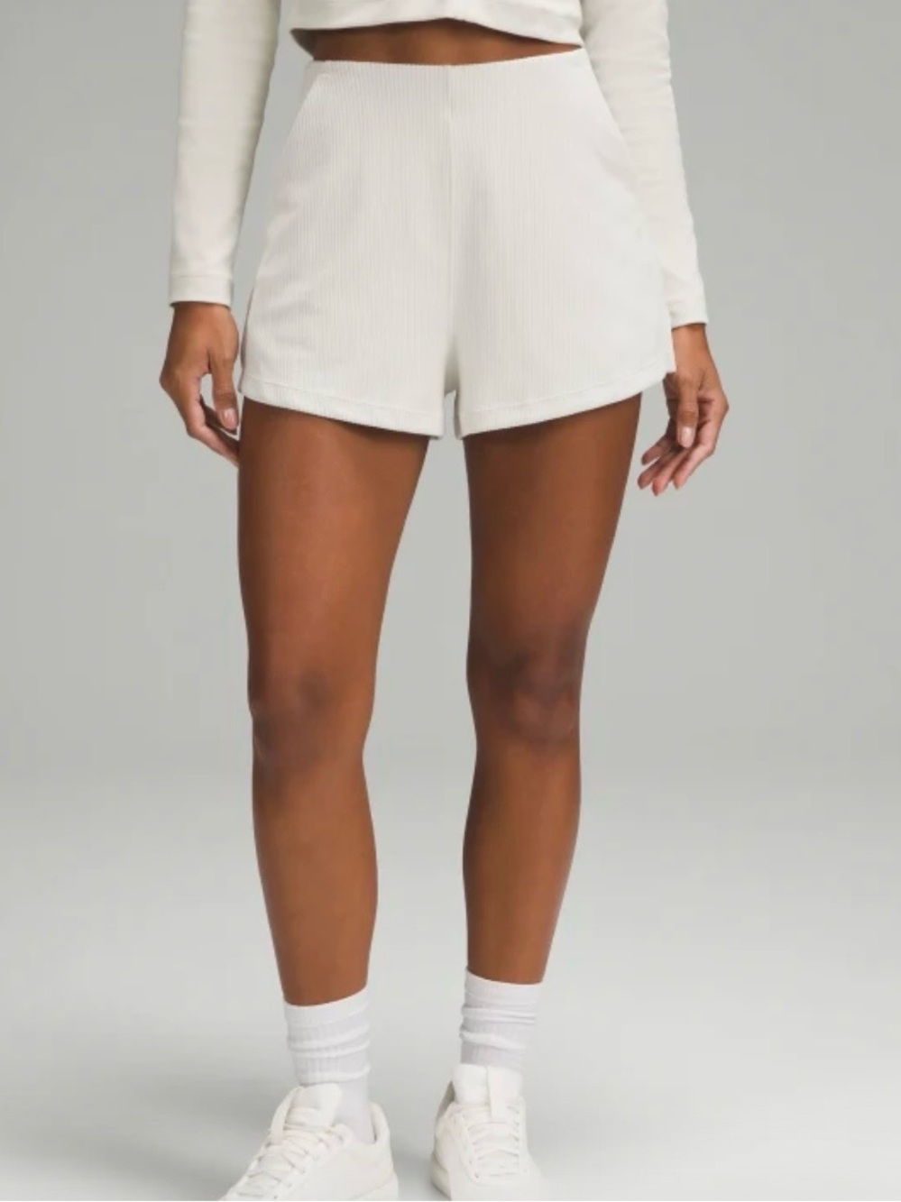 Lululemon Bone Softstreme HR Short 2”